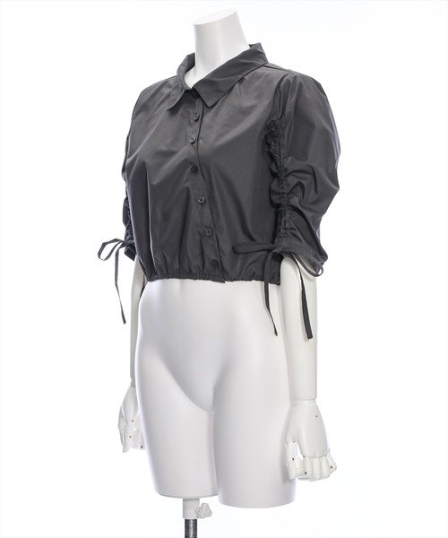 clear（クリア）の「ショート丈袖シャーリングシャツ[着回し抜群 大人 カジュアル]≪再入荷≫（シャツ/ブラウス・レディース・チャコールグレー/オフホワイト/グレイッシュベージュ・F）」の4枚目の写真