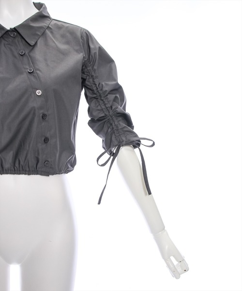 clear（クリア）の「ショート丈袖シャーリングシャツ[着回し抜群 大人 カジュアル]≪再入荷≫（シャツ/ブラウス・レディース・チャコールグレー/オフホワイト/グレイッシュベージュ・F）」の8枚目の写真