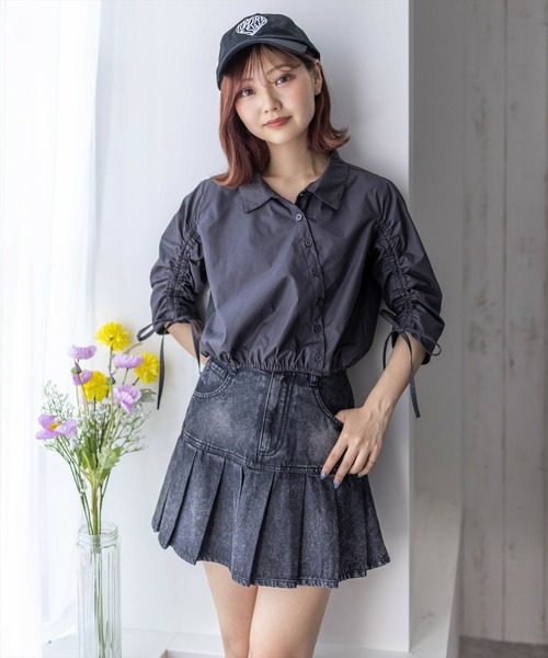 clear（クリア）の「ショート丈袖シャーリングシャツ[着回し抜群 大人 カジュアル]≪再入荷≫（シャツ/ブラウス・レディース・チャコールグレー/オフホワイト/グレイッシュベージュ・F）」の14枚目の写真