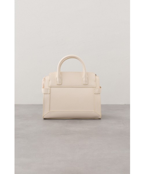 AZUL by moussy（アズールバイマウジー）の「サイドベルトデザイントラペイズドバッグ（ショルダーバッグ・レディース・アイボリー/ブラック/ライトブルー・FREE）」の10枚目の写真