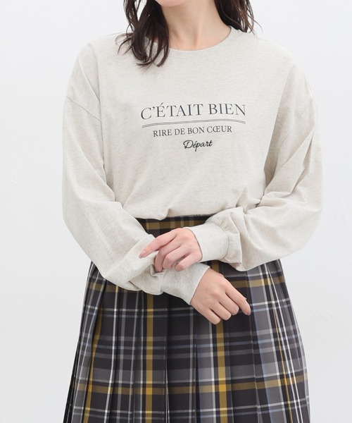 Honeys（ハニーズ）の「刺繍入りロゴＴシャツ（Tシャツ/カットソー・レディース・キナリ/スミクロ/ブルー/ピンク/アイボリー・M/LL/L/S）」の2枚目の写真