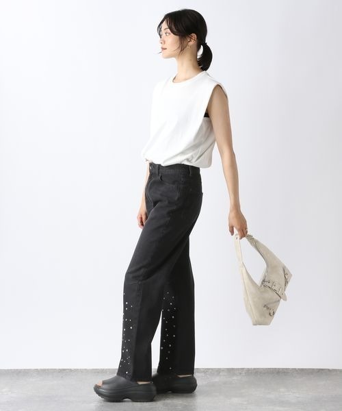 JEANASIS（ジーナシス）の「スタッズストレートデニム/144083（デニムパンツ・レディース・ブラック/ブルー系その他・SMALL/MEDIUM）」の8枚目の写真
