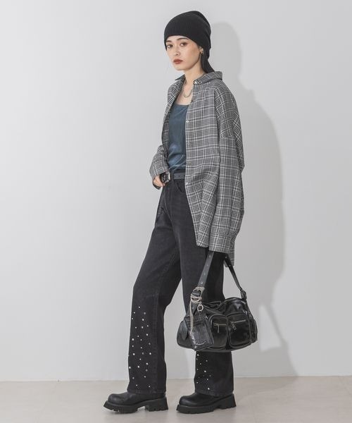 JEANASIS（ジーナシス）の「スタッズストレートデニム/144083（デニムパンツ・レディース・ブラック/ブルー系その他・SMALL/MEDIUM）」の18枚目の写真