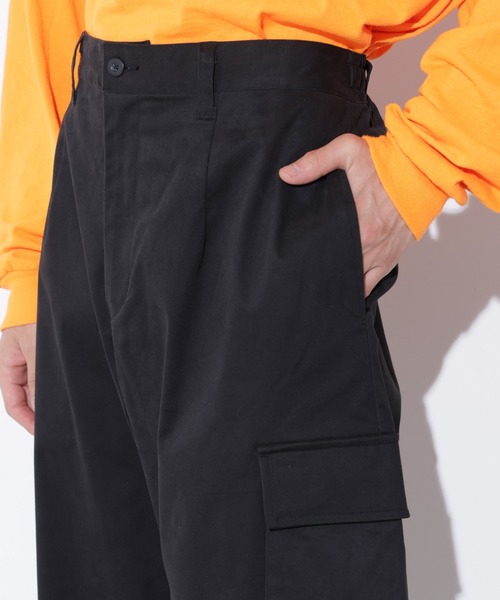 Apo(s)ture(アポスチャー)の「LUCAS-002/サテンストレッチカーゴパンツ(カーゴパンツ・メンズ・ベージュ/モカ/ネイビー/ブラック・XS/S/M/L/XL)」の21枚目の写真