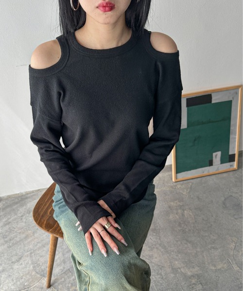 feepur(フェピュール)の「オープンショルダーワッフルロンTee(Tシャツ/カットソー・レディース・ブラック/オフホワイト/チャコールグレー・MEDIUM)」の1枚目の写真