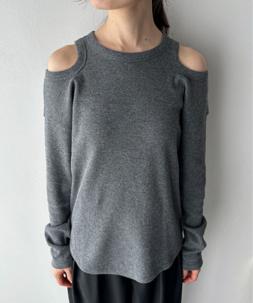 feepur(フェピュール)の「オープンショルダーワッフルロンTee(Tシャツ/カットソー・レディース・ブラック/オフホワイト/チャコールグレー・MEDIUM)」の8枚目の写真