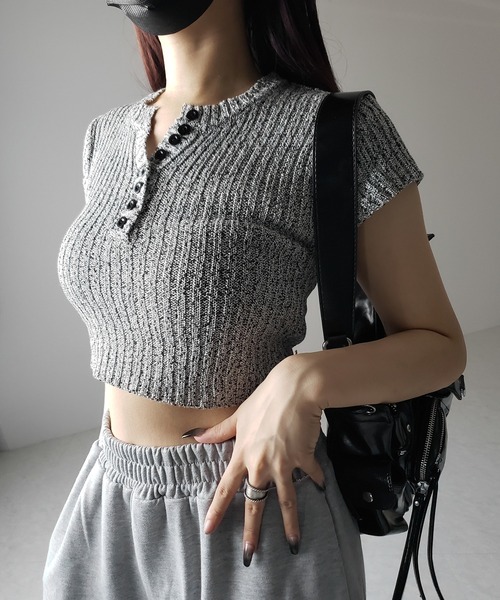 me+em select(ミームセレクト)の「【 3color 】キーネックショートサマーリブニットトップス / Key neck short summer rib knit tops(ニット/セーター・レディース・グレー/アイボリー/ブラック・FREE)」の13枚目の写真
