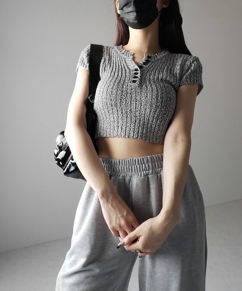 me+em select(ミームセレクト)の「【 3color 】キーネックショートサマーリブニットトップス / Key neck short summer rib knit tops(ニット/セーター・レディース・グレー/アイボリー/ブラック・FREE)」の14枚目の写真