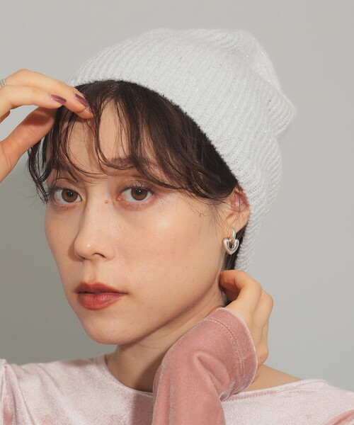 Ray BEAMS(レイビームス)の「スパンコール ラメ ビーニー(ニットキャップ/ビーニー・レディース・ブラック/ネイビー/ホワイト・ONE SIZE)」の6枚目の写真