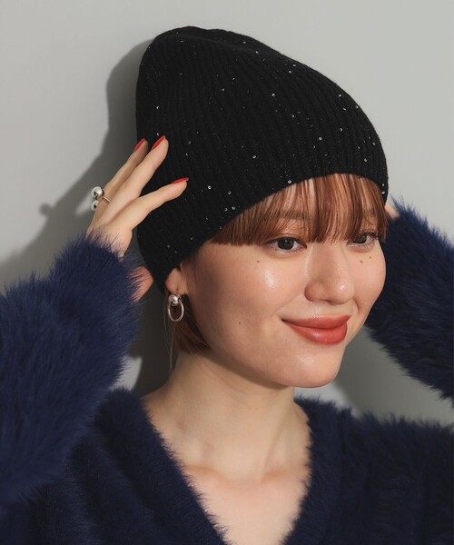 Ray BEAMS(レイビームス)の「スパンコール ラメ ビーニー(ニットキャップ/ビーニー・レディース・ブラック/ネイビー/ホワイト・ONE SIZE)」の7枚目の写真