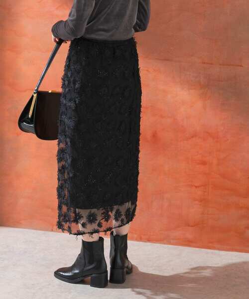URBAN RESEARCH ROSSO WOMEN（アーバンリサーチ　ロッソ）の「チュールフラワーレイヤードスカート（スカート・レディース・ブラック/ベージュ・FREE）」の17枚目の写真