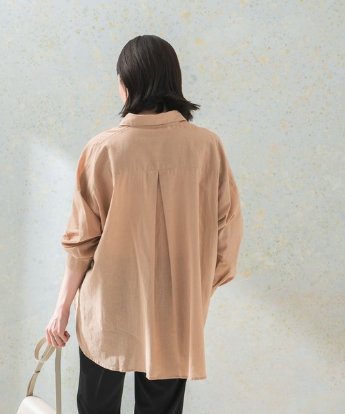URBAN RESEARCH ROSSO WOMEN(アーバンリサーチ ロッソ)の「オーバーサイズシャツ(シャツ/ブラウス・レディース・ベージュ/カーキ/ブラウン・FREE)」の4枚目の写真
