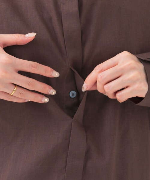 URBAN RESEARCH ROSSO WOMEN(アーバンリサーチ ロッソ)の「オーバーサイズシャツ(シャツ/ブラウス・レディース・ベージュ/カーキ/ブラウン・FREE)」の19枚目の写真