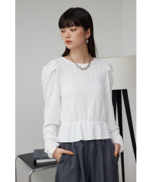 AZUL by moussy(アズールバイマウジー)の「フクレジャガードトップス(Tシャツ/カットソー・レディース・ブラック/アイボリー/ダークグリーン・FREE)」の5枚目の写真