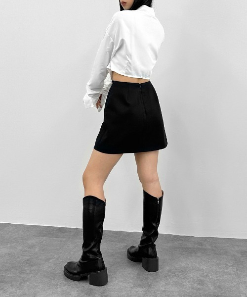 LVEU.(ラブユ.)の「【LVEU.】シャーリングスリーブクロップドシャツ / トップス シャツ クロップド ショート シャーリング モード系 長袖 モード ブラック ブルー(シャツ/ブラウス・レディース・ブルー/ホワイト・FREE)」の8枚目の写真