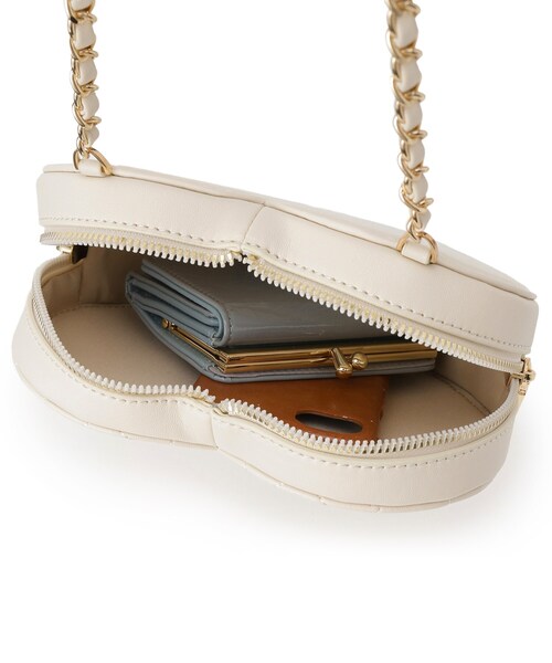 OPAQUE.CLIP(オペークドットクリップ)の「◆ハートシェイプキルティングミニショルダーバッグ(ショルダーバッグ・レディース・ブラック/アイボリー・00)」の10枚目の写真