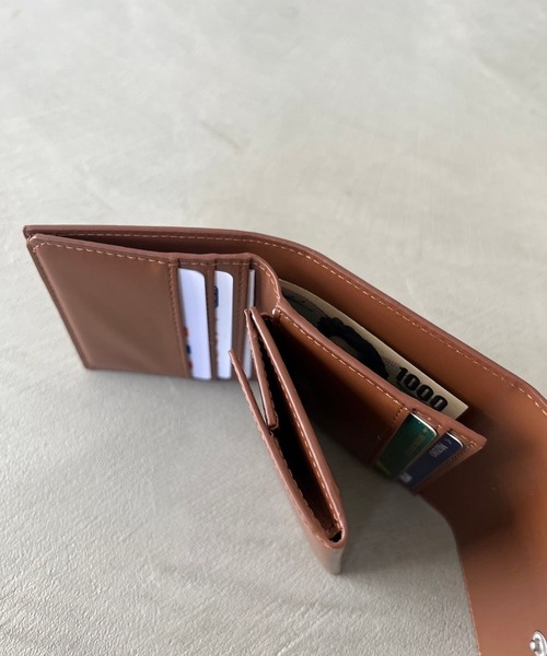 Me%（ミィパーセント）の「ベルトデザインサイフ 152410（財布・レディース・ブラック/ブラウン・FREE）」の5枚目の写真