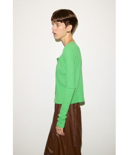 THROW by SLY(スローバイスライ)の「THROW SLANT BUTTON L/S TOPS スラント ボタン ロングスリーブ トップス(Tシャツ/カットソー・レディース・ブラック/ライトグリーン/オフホワイト・FREE)」の7枚目の写真