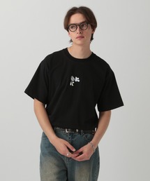 LURAKU（ルラク）の「【LURAKU】One point Logo graphic Tee -ワンポイントロゴグラフィックT（Tシャツ/カットソー）」