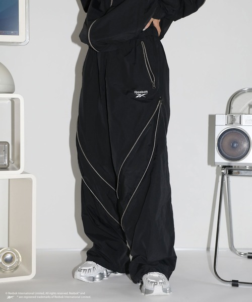 Reebok(リーボック)の「【Reebok/MSG別注】ジップデザインドローコードナイロンパンツ(その他パンツ・メンズ・ブラック/グレー・XL/L/M/S)」の9枚目の写真