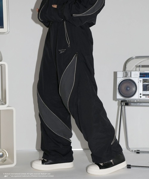 Reebok(リーボック)の「【Reebok/MSG別注】ジップデザインドローコードナイロンパンツ(その他パンツ・メンズ・ブラック/グレー・XL/L/M/S)」の18枚目の写真
