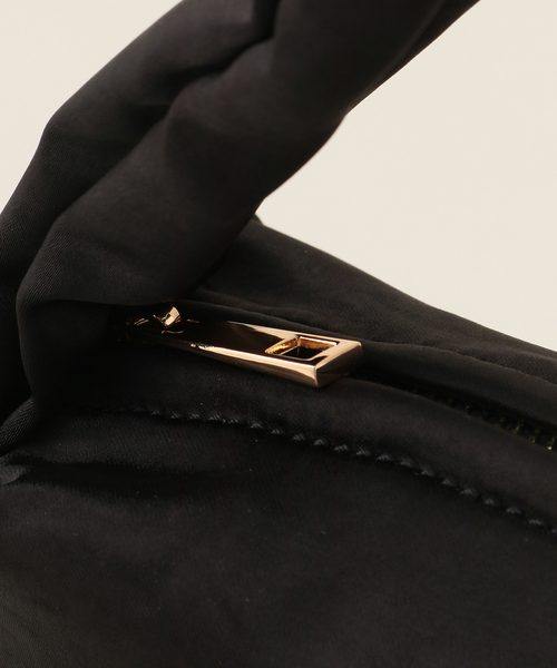 LE TALON(ルタロン)の「LE VERNIS/ル・ベルニ Candy satin bag(ハンドバッグ・レディース・ブラック・FREE)」の5枚目の写真