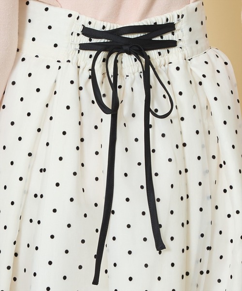 SWINGLE(スウィングル)の「フロッキードット切替ボリュームフレアスカート(スカート・レディース・ホワイト系その他/グレー系その他/ブラック系その他・FREE)」の10枚目の写真