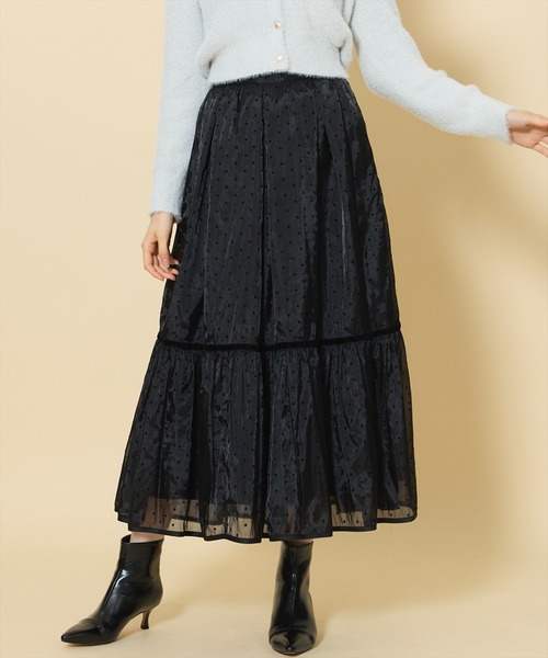 SWINGLE(スウィングル)の「フロッキードット切替ボリュームフレアスカート(スカート・レディース・ホワイト系その他/グレー系その他/ブラック系その他・FREE)」の16枚目の写真