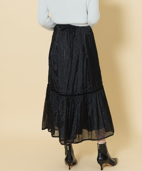 SWINGLE(スウィングル)の「フロッキードット切替ボリュームフレアスカート(スカート・レディース・ホワイト系その他/グレー系その他/ブラック系その他・FREE)」の17枚目の写真