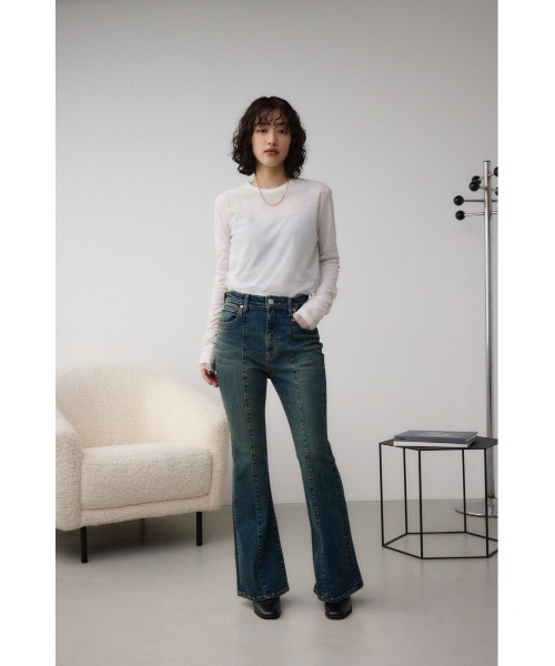 AZUL by moussy（アズールバイマウジー）の「AZUL DENIM オーバーダイ切替フレアデニム（デニムパンツ・レディース・ライトブラック/ブルー・SMALL/MEDIUM）」の14枚目の写真