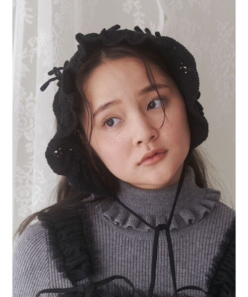 merry jenny（メリージェニー）の「りぼんたくさんヘッドドレス　/　リボンたくさんヘッドドレス（カチューシャ・レディース・ブラック/オフホワイト・FREE）」の2枚目の写真