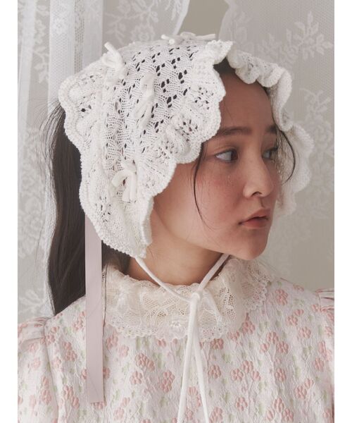 merry jenny（メリージェニー）の「りぼんたくさんヘッドドレス　/　リボンたくさんヘッドドレス（カチューシャ・レディース・ブラック/オフホワイト・FREE）」の4枚目の写真