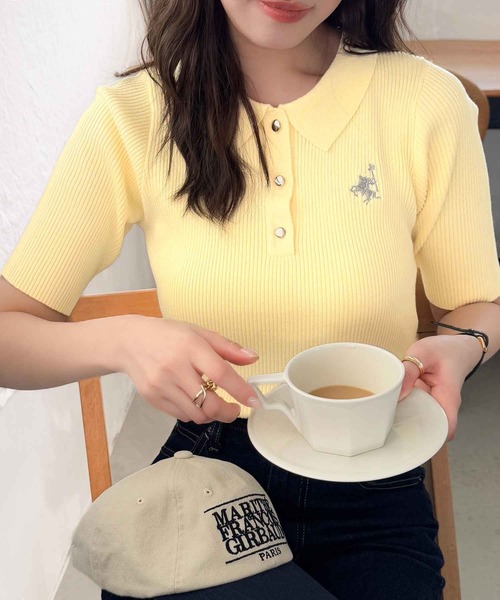 classicalelf（クラシカルエルフ）の「衿付きデザインが旬♪ワンポイント刺繍ゴールドボタン五分袖リブポロニットシャツ（ポロシャツ・レディース・オフホワイト/イエロー/チャコール/ブラウン/グレイッシュベージュ/ブラック・X-LARGE/SMALL/MEDIUM/LARGE）」の17枚目の写真