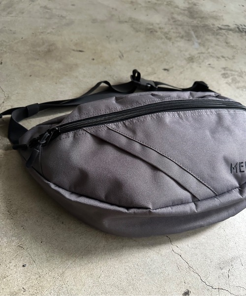 MEI（メイ）の「ST: MEI メイ BOTTOMLINE L ボトムライン Lサイズ　ボディバッグ（ボディバッグ/ウエストポーチ・レディース・ブラック/グレー/ベージュ・FREE）」の15枚目の写真