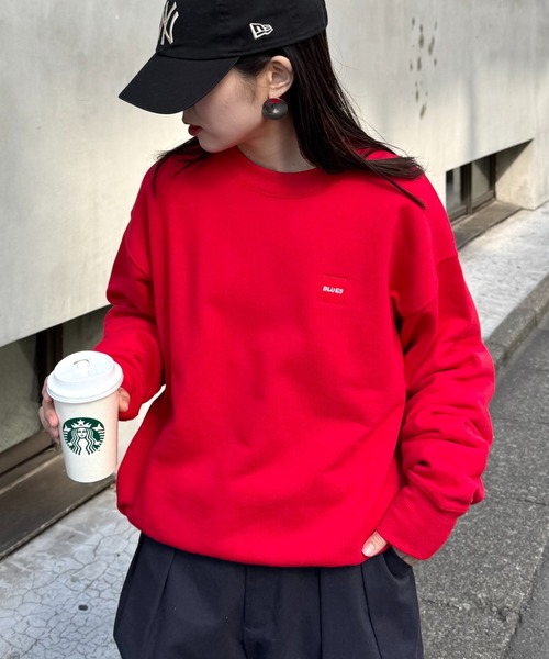 CIAOPANIC TYPY(チャオパニックティピー)の「【ユニセックス】シグニチャービックシルエットワンポイントロゴスウェット(スウェット・メンズ・カーキ/レッド/ライトグレー/チャコールグレー・LARGE/MEDIUM)」の4枚目の写真