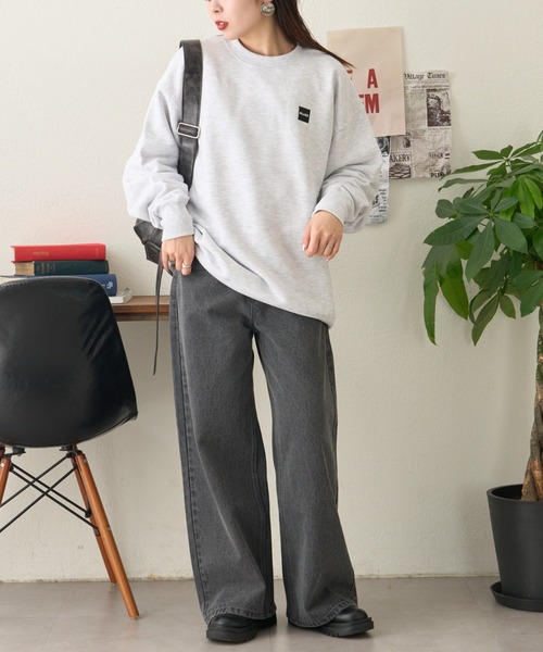 CIAOPANIC TYPY(チャオパニックティピー)の「【ユニセックス】シグニチャービックシルエットワンポイントロゴスウェット(スウェット・メンズ・カーキ/レッド/ライトグレー/チャコールグレー・LARGE/MEDIUM)」の6枚目の写真