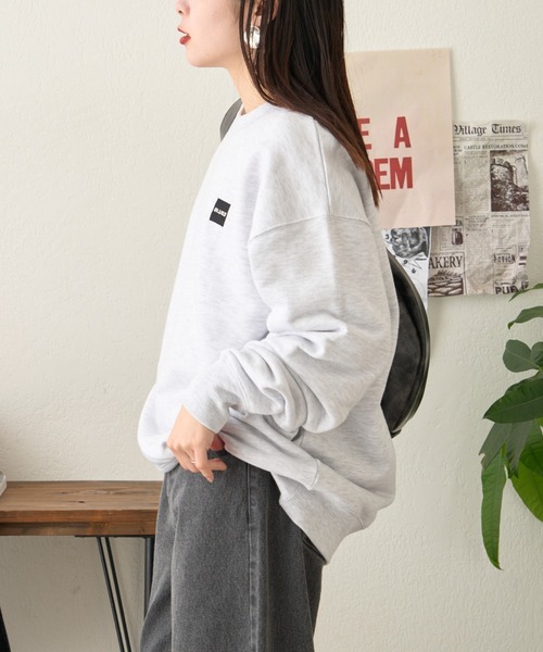CIAOPANIC TYPY(チャオパニックティピー)の「【ユニセックス】シグニチャービックシルエットワンポイントロゴスウェット(スウェット・メンズ・カーキ/レッド/ライトグレー/チャコールグレー・LARGE/MEDIUM)」の22枚目の写真