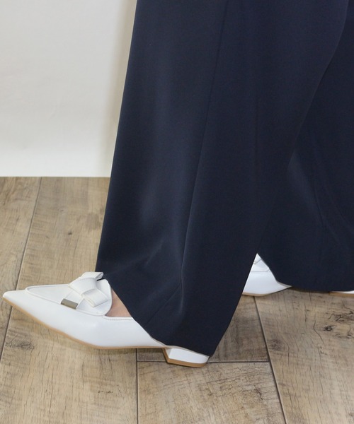 Fin（フィン）の「ポインテッドトゥリボンローファー【低反発スポンジ入り】（ローファー・レディース・ブラック/ブラウン/アイボリー・22.5cm/23cm/23.5cm/24cm/24.5cm/25cm）」の14枚目の写真