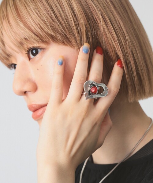 Ray BEAMS(レイビームス)の「Otro Accesorio / ハート ストーン リング(リング・レディース・ホワイト/レッド・ONE SIZE)」の1枚目の写真