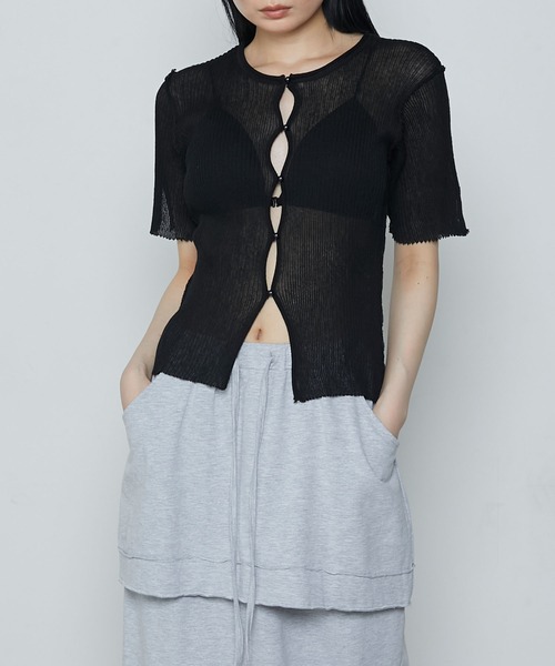 le ELMi(ルエルミ)の「Sheer rib hole half sleeve cardigan / シアー リブ ホール ハーフスリーブ カーディガン(カーディガン/ボレロ・レディース・ブラック/ベージュ/ピンク/ブルー・FREE)」の19枚目の写真