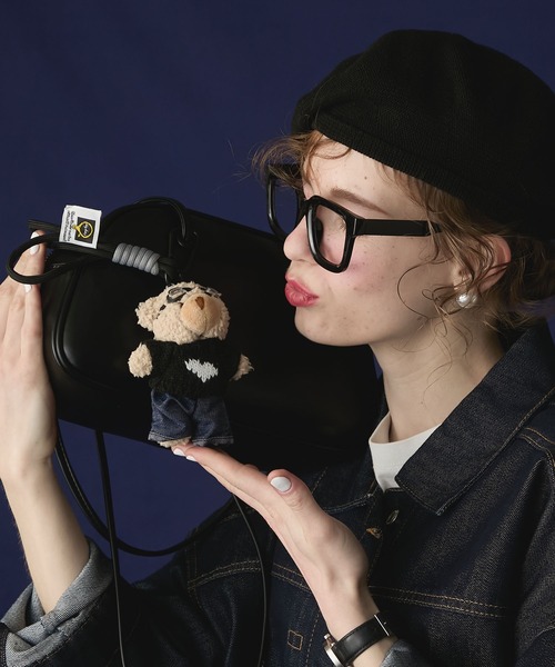 BONLECILL Marche（ボンルシールマルシェ）の「【BONLECILL Marche】デニムくまさんマスコット／ぬいぐるみキーホルダー（キーホルダー・レディース・ブラック/レッド・FREE）」の3枚目の写真