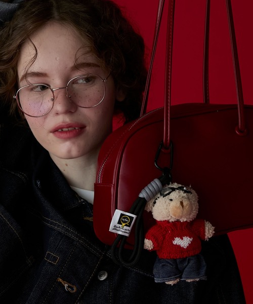 BONLECILL Marche（ボンルシールマルシェ）の「【BONLECILL Marche】デニムくまさんマスコット／ぬいぐるみキーホルダー（キーホルダー・レディース・ブラック/レッド・FREE）」の11枚目の写真