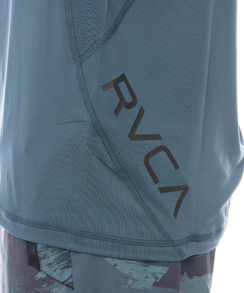 RVCA（ルーカ）の「RVCA メンズ HAWAII SPORT VENT SL タンクトップ 【2025年春夏モデル】/ルーカロゴタンクトップ（タンクトップ・メンズ・ブルー系その他・SMALL/MEDIUM/LARGE/X-LARGE）」の2枚目の写真