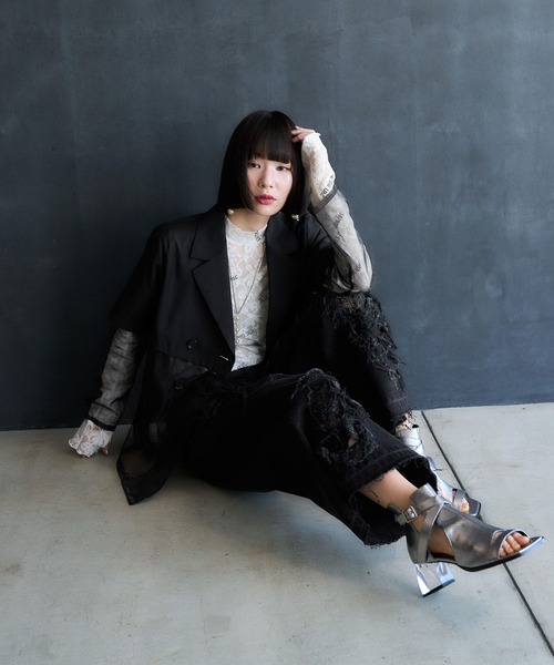 HARE(ハレ)の「デザインクリアヒールブーサン(サンダル・レディース・ブラック/シルバー/ブラック系その他・LARGE/MEDIUM)」の5枚目の写真