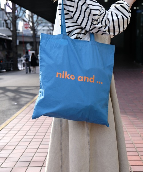 niko and...(ニコアンド)の「オリジナル ニコロゴ カラートート(トートバッグ・レディース・オレンジ/ライトグレー/ブルー/ブラック/ピンク/ブラウン/その他3/その他2/その他1・0)」の13枚目の写真