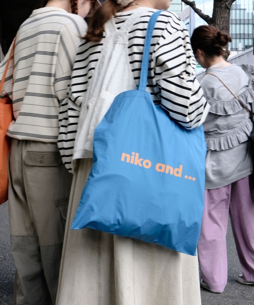 niko and...(ニコアンド)の「オリジナル ニコロゴ カラートート(トートバッグ・レディース・オレンジ/ライトグレー/ブルー/ブラック/ピンク/ブラウン/その他3/その他2/その他1・0)」の16枚目の写真