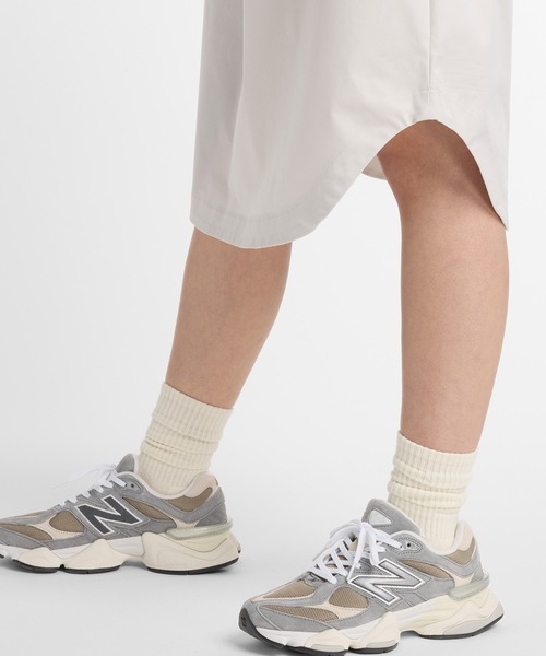 美品　ニューバランス　オフホワイト　QUILTED スカート 美品 ニューバランス オフホワイト QUILTED スカート