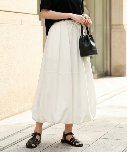 maison de LATIR(メゾンドラティール)の「夏に向けて着痩せ見えが叶う大人可愛い上品夏服。バルーンスカート(スカート・レディース・ブラック/カーキ/グレー/ホワイト・ONESIZE)」の2枚目の写真