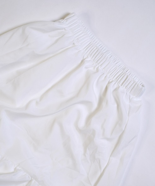 shopnikoniko（ショップニコニコ）の「ロングスカート 白 黒 フリル ティアード ロング ボリューム スカート（スカート・レディース・ホワイト/ブラック・フリー）」の3枚目の写真