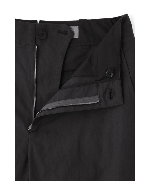 MARGARET HOWELL（マーガレットハウエル）の「PLAIN WEAVE COTTON LINEN（その他パンツ・レディース・チャコール/オリーブ・3/2/1/0）」の5枚目の写真